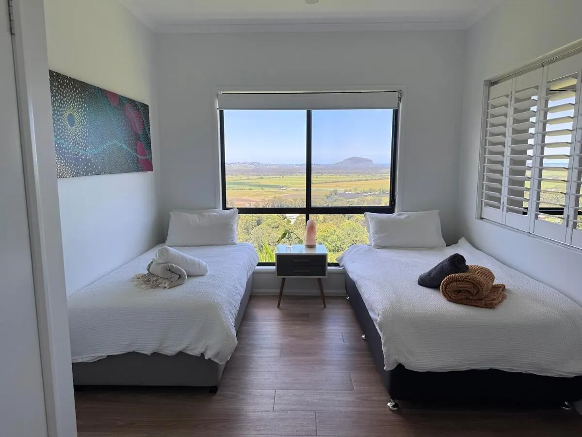 Villa Valdora Eagles View - Sunshine Coast Australia